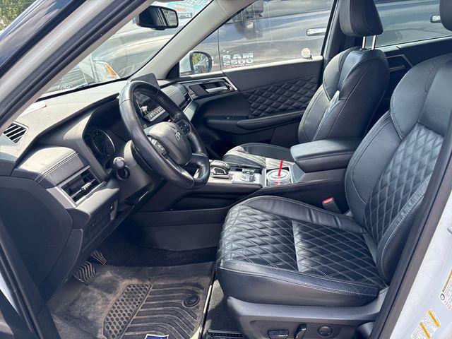 2022 Mitsubishi Outlander - $19,757