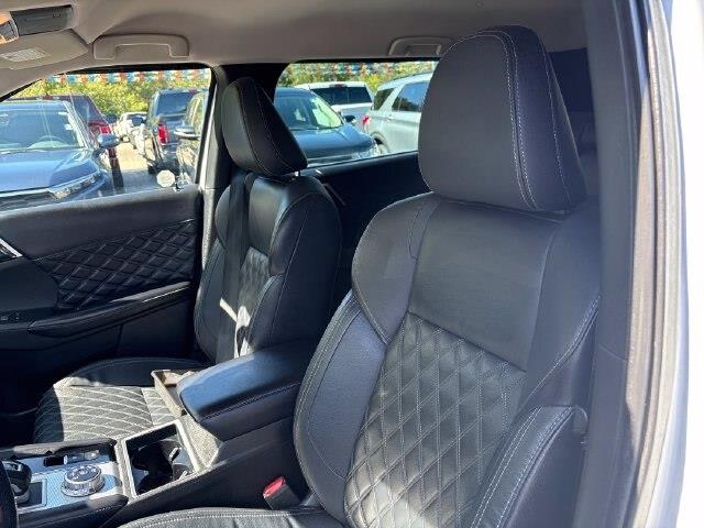 2022 Mitsubishi Outlander - $19,179