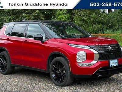 Photo of a 2023 Mitsubishi Outlander AWD SE 4DR SUV for sale