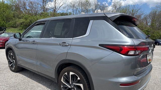 2024 Mitsubishi Outlander SE