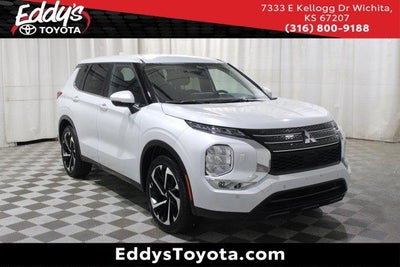 Photo of a 2024 Mitsubishi Outlander AWD SE 4DR SUV for sale