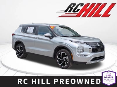 Photo of a 2024 Mitsubishi Outlander AWD SE 4DR SUV for sale