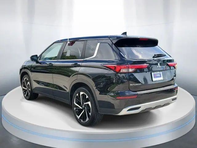 2024 Mitsubishi Outlander - $18,744