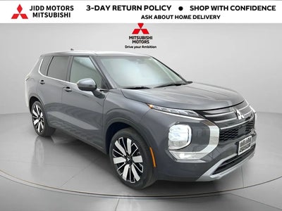 Photo of a 2025 Mitsubishi Outlander AWD SE 4DR SUV for sale