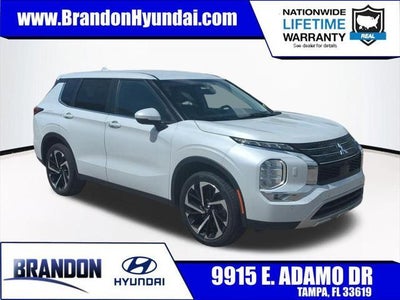 Photo of a 2024 Mitsubishi Outlander AWD SE 4DR SUV for sale