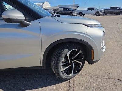 Photo of a 2024 Mitsubishi Outlander AWD SE 4DR SUV for sale