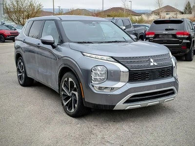 Photo of a 2024 Mitsubishi Outlander AWD SE 4DR SUV for sale