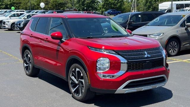 Preowned 2024 Mitsubishi Outlander SE for Sale