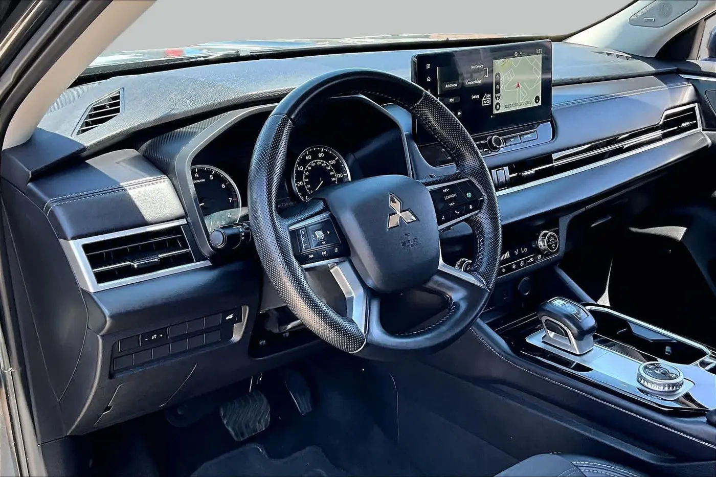 2025 Mitsubishi Outlander - $23,779