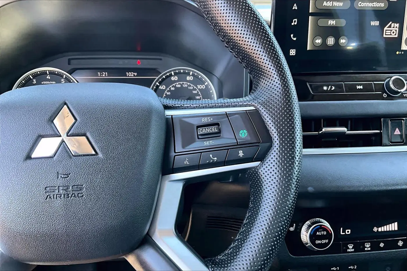 2025 Mitsubishi Outlander - $23,779