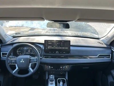 Photo of a 2025 Mitsubishi Outlander AWD SE 4DR SUV for sale