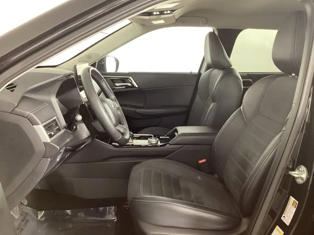 2025 Mitsubishi Outlander - $26,084