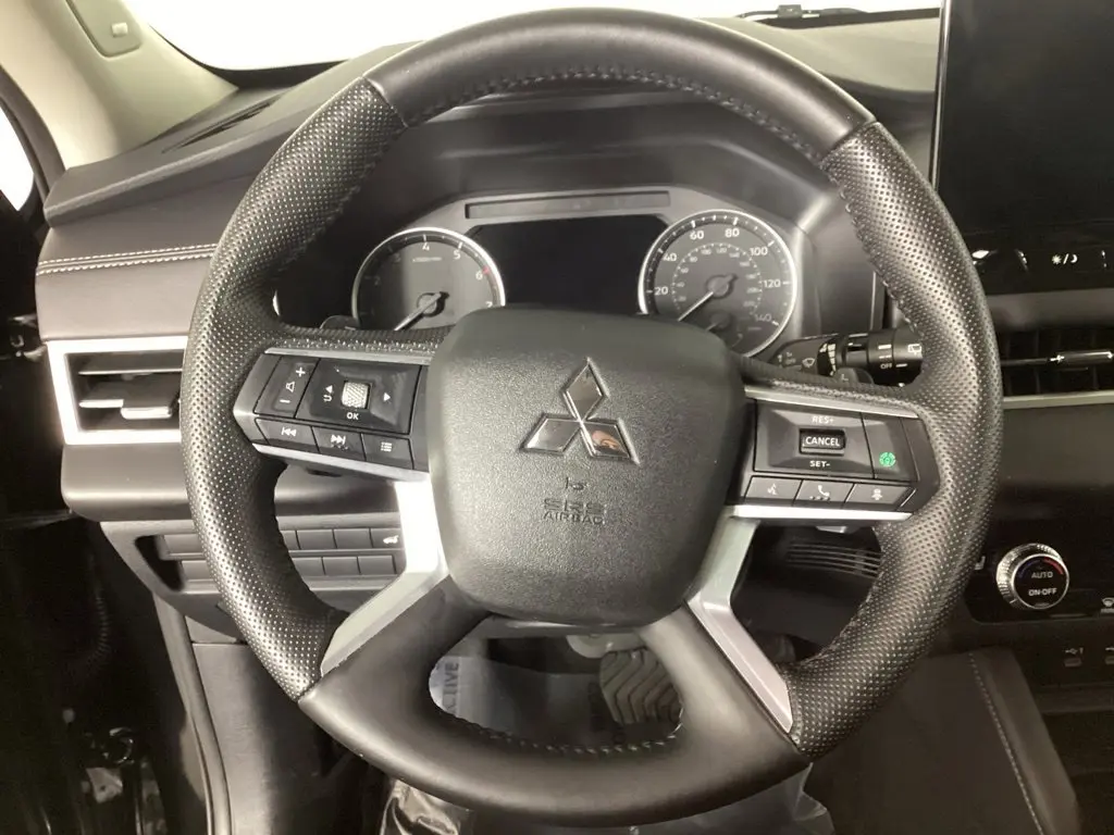 2025 Mitsubishi Outlander - $26,084