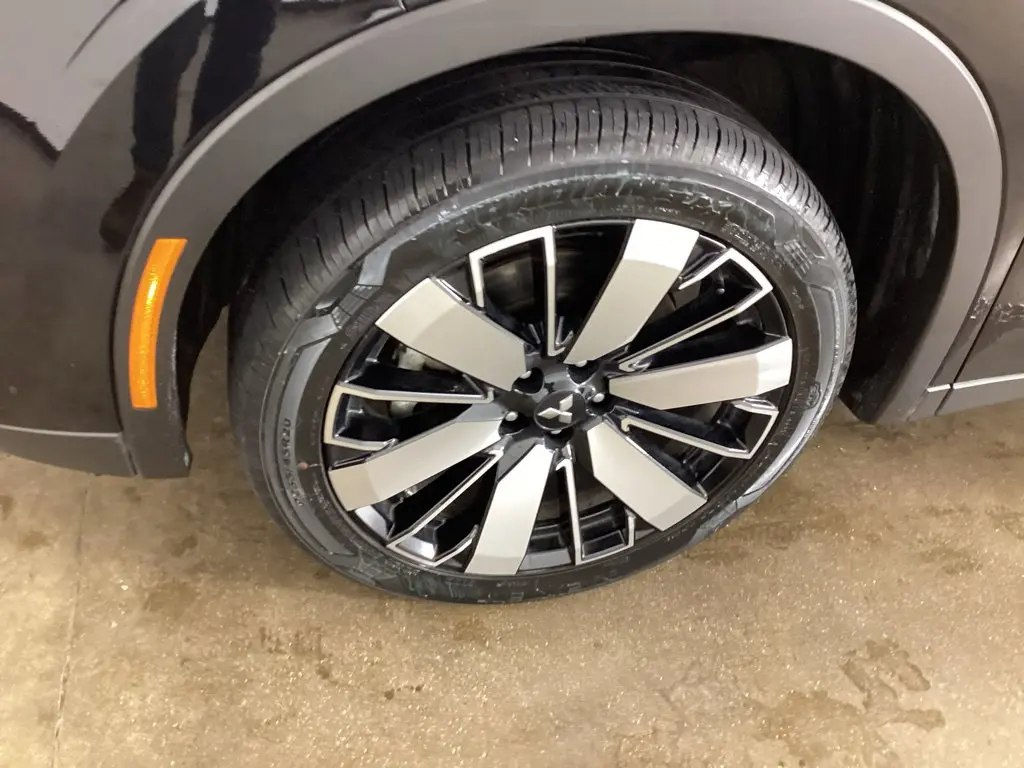 2025 Mitsubishi Outlander - $26,084