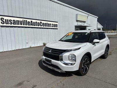 Photo of a 2024 Mitsubishi Outlander AWD SE 4DR SUV for sale