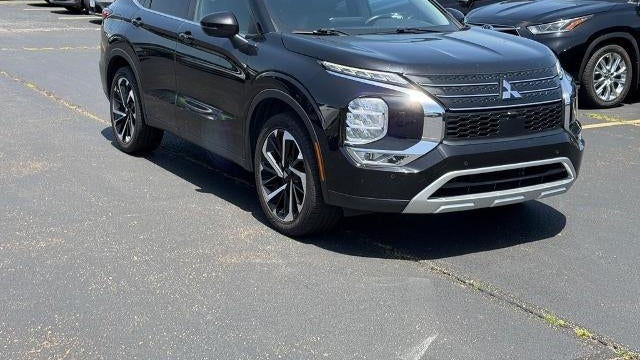 Preowned 2024 Mitsubishi Outlander SE for Sale
