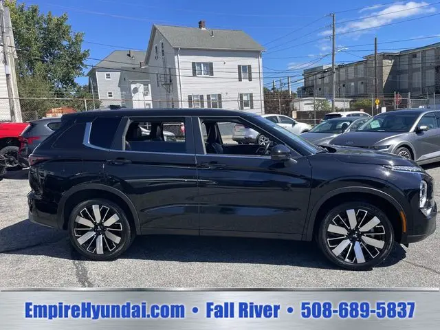 2025 Mitsubishi Outlander - $23,990