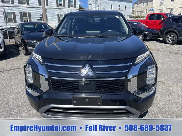 2025 Mitsubishi Outlander - $23,990