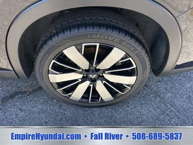 2025 Mitsubishi Outlander - $23,990
