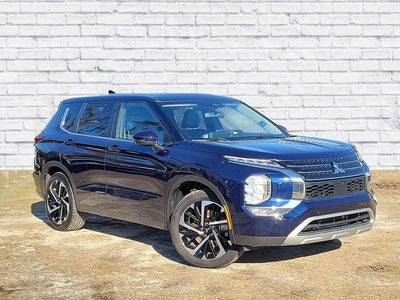 Photo of a 2024 Mitsubishi Outlander AWD SE 4DR SUV for sale