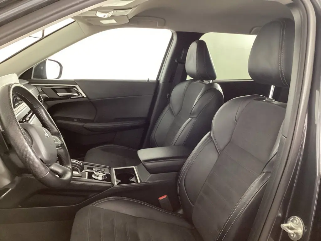 2024 Mitsubishi Outlander - $21,564
