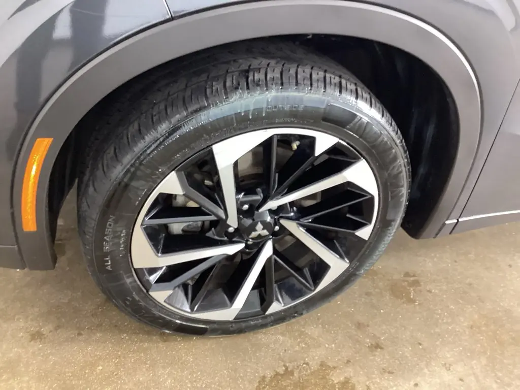2024 Mitsubishi Outlander - $21,564