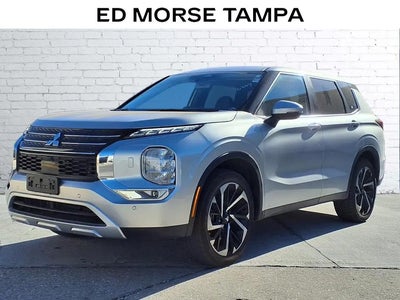 Photo of a 2024 Mitsubishi Outlander AWD SE 4DR SUV for sale