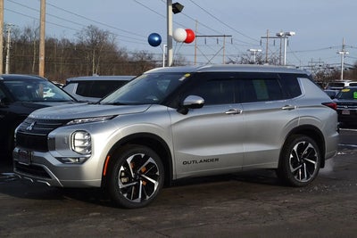 Photo of a 2023 Mitsubishi Outlander AWD SEL 4DR SUV for sale