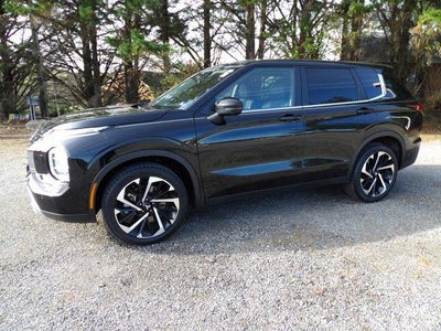 Photo of a 2024 Mitsubishi Outlander AWD SE 4DR SUV for sale