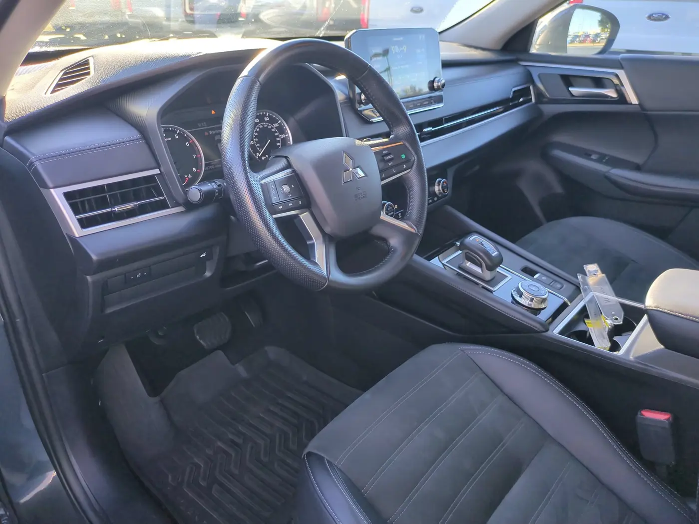 2024 Mitsubishi Outlander - $23,315