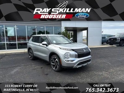 Photo of a 2024 Mitsubishi Outlander AWD SE 4DR SUV for sale