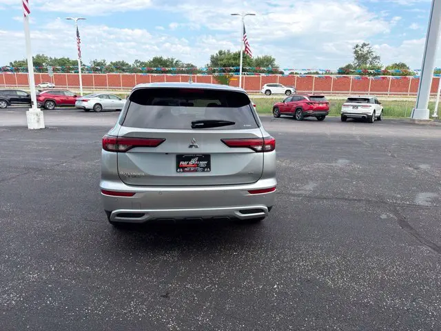 2024 Mitsubishi Outlander - $23,407