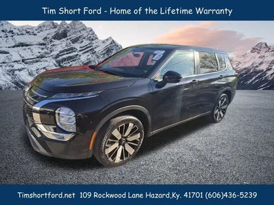 Photo of a 2025 Mitsubishi Outlander AWD SE 4DR SUV for sale