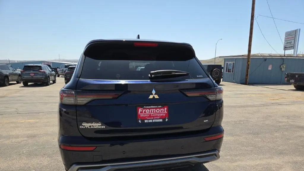 2025 Mitsubishi Outlander SE