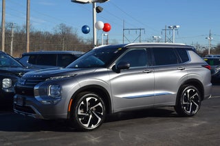 2022 Mitsubishi Outlander with Mercury Gray Metallic Exterior