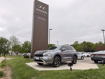 Photo of a 2022 Mitsubishi Outlander AWD SEL 4DR SUV for sale