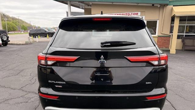 2023 Mitsubishi Outlander SE