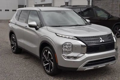 Photo of a 2024 Mitsubishi Outlander AWD SE 4DR SUV for sale