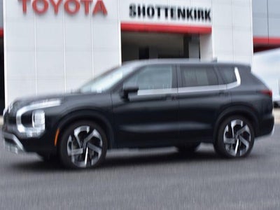 Photo of a 2024 Mitsubishi Outlander AWD SE 4DR SUV for sale