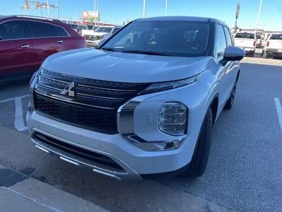 Photo of a 2024 Mitsubishi Outlander AWD SE 4DR SUV for sale