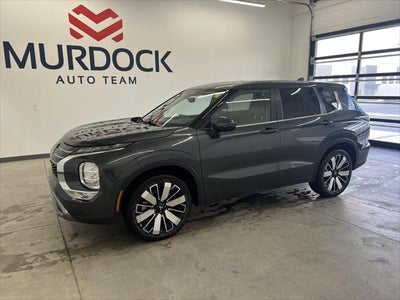 Photo of a 2025 Mitsubishi Outlander AWD SE 4DR SUV for sale