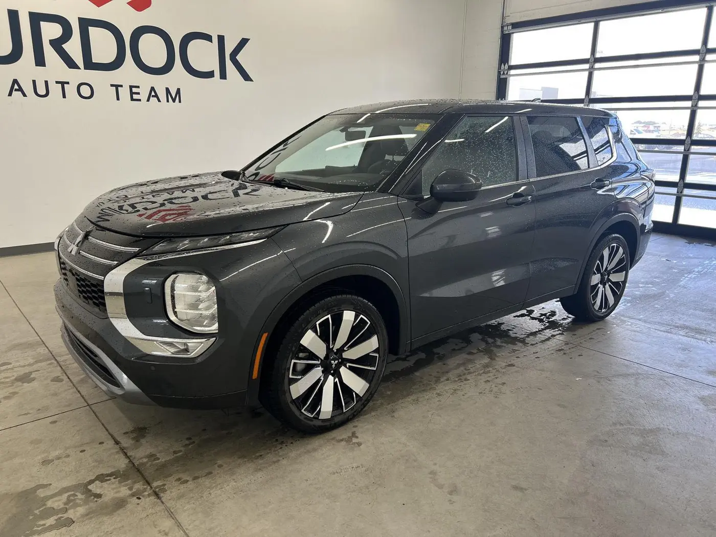 2025 Mitsubishi Outlander - $25,998