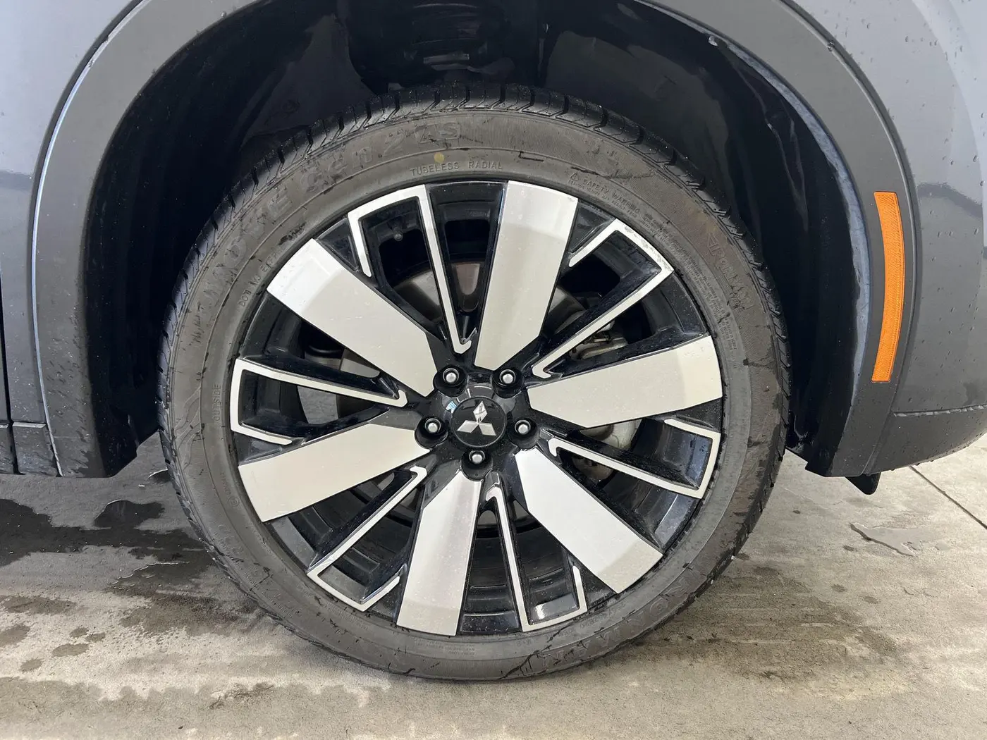 2025 Mitsubishi Outlander - $25,998