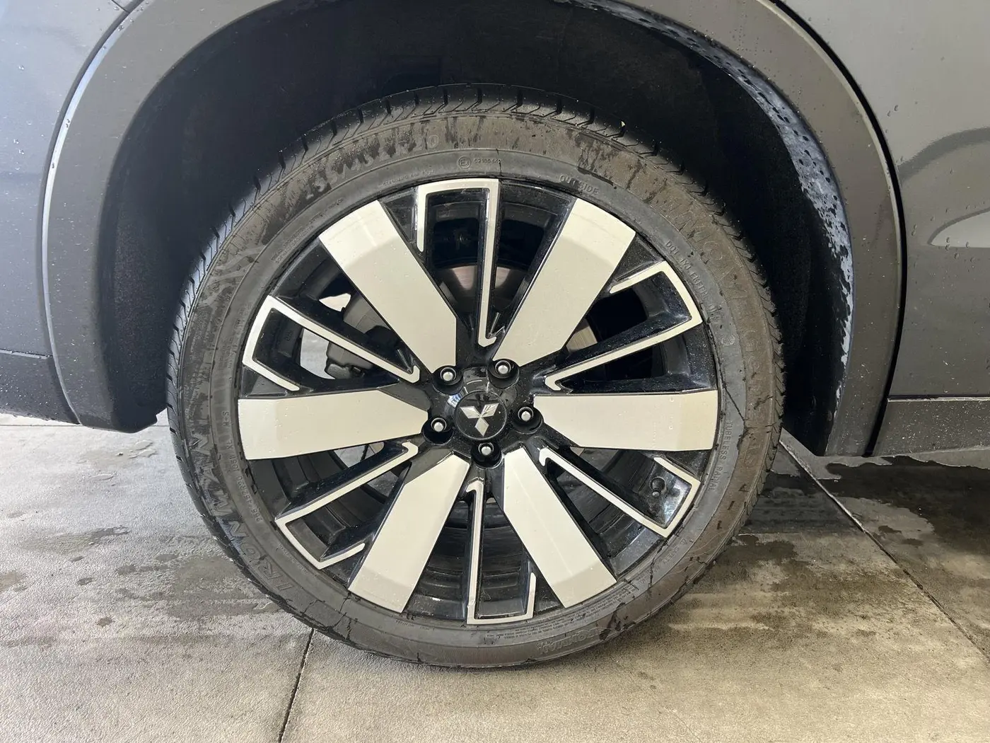 2025 Mitsubishi Outlander - $25,998