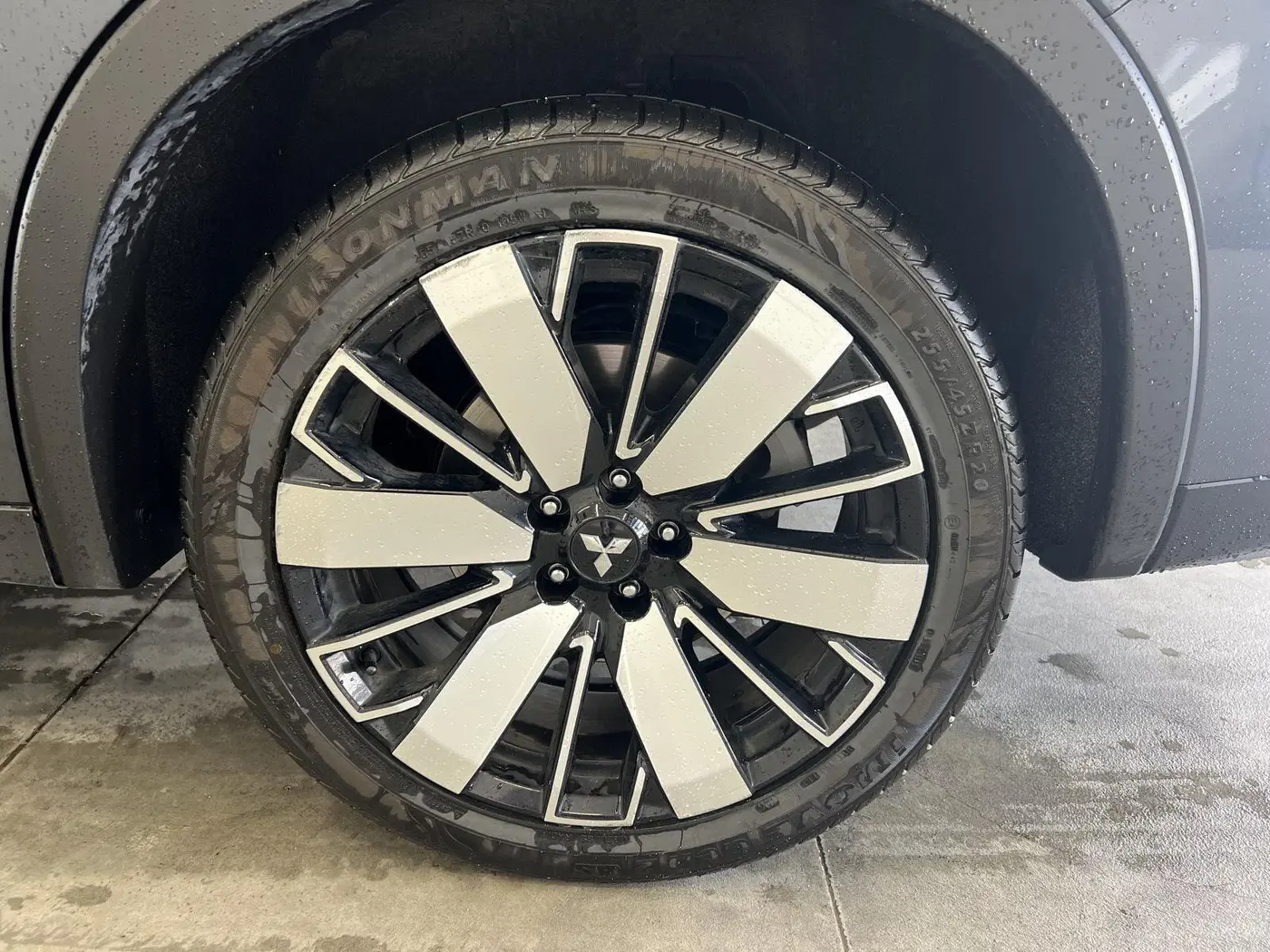 2025 Mitsubishi Outlander - $25,998