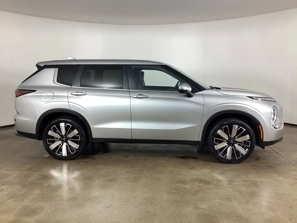 2025 Mitsubishi Outlander - $26,564