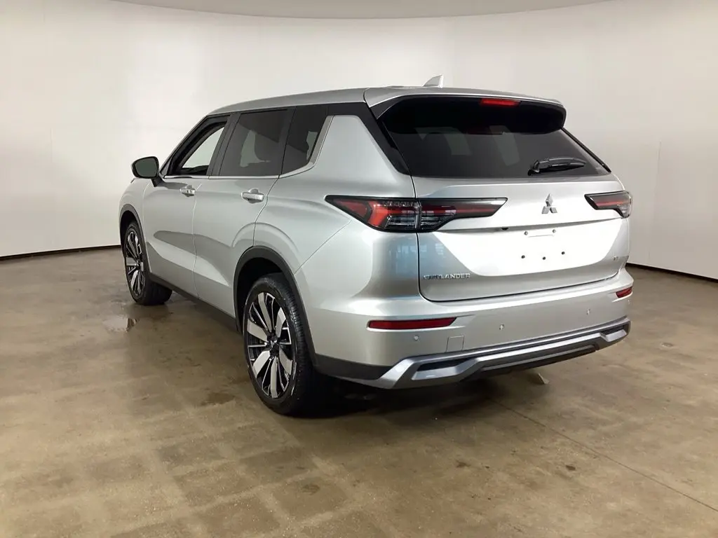 2025 Mitsubishi Outlander - $26,564