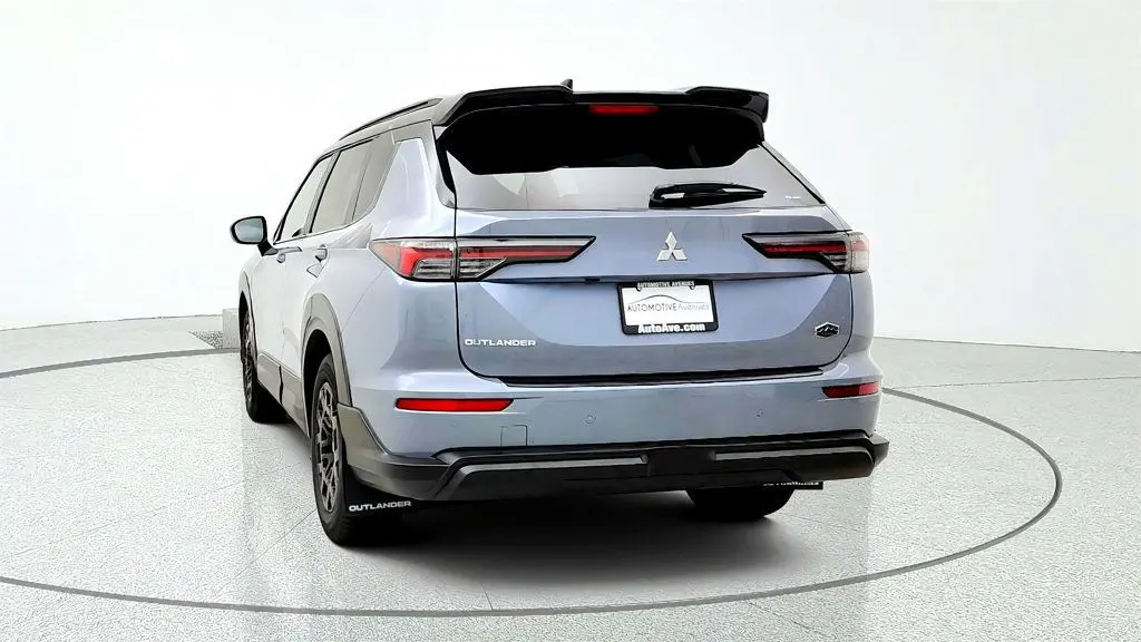 2026 Mitsubishi Outlander - $25,195