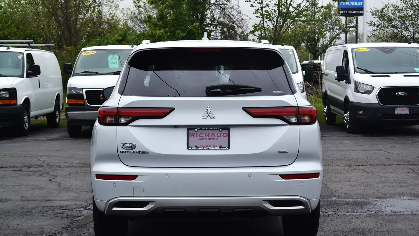 2024 Mitsubishi Outlander SEL