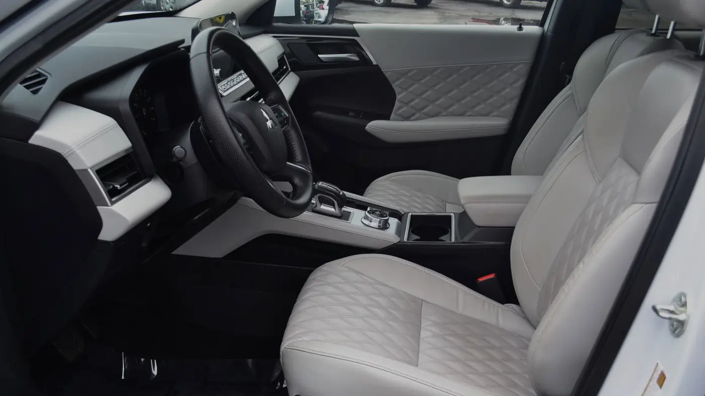 2024 Mitsubishi Outlander SEL